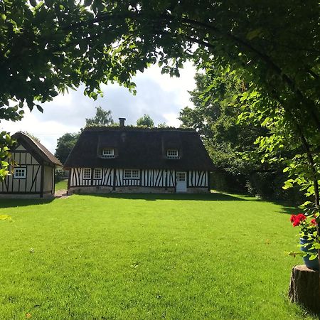 La Gloriette Gite Situe Dans La Propriete Dun Magnifique Manoir Vatteville エクステリア 写真